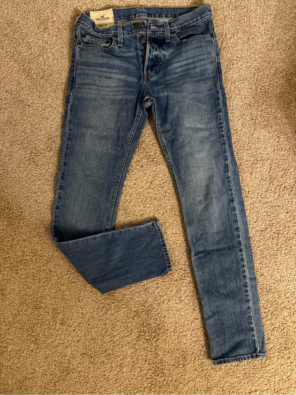 Hollister Men's Skinny Jeans in Medium Blue Wash